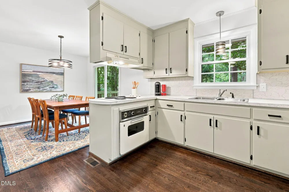 2304 Nelson Highway Chapel Hill, NC 27517