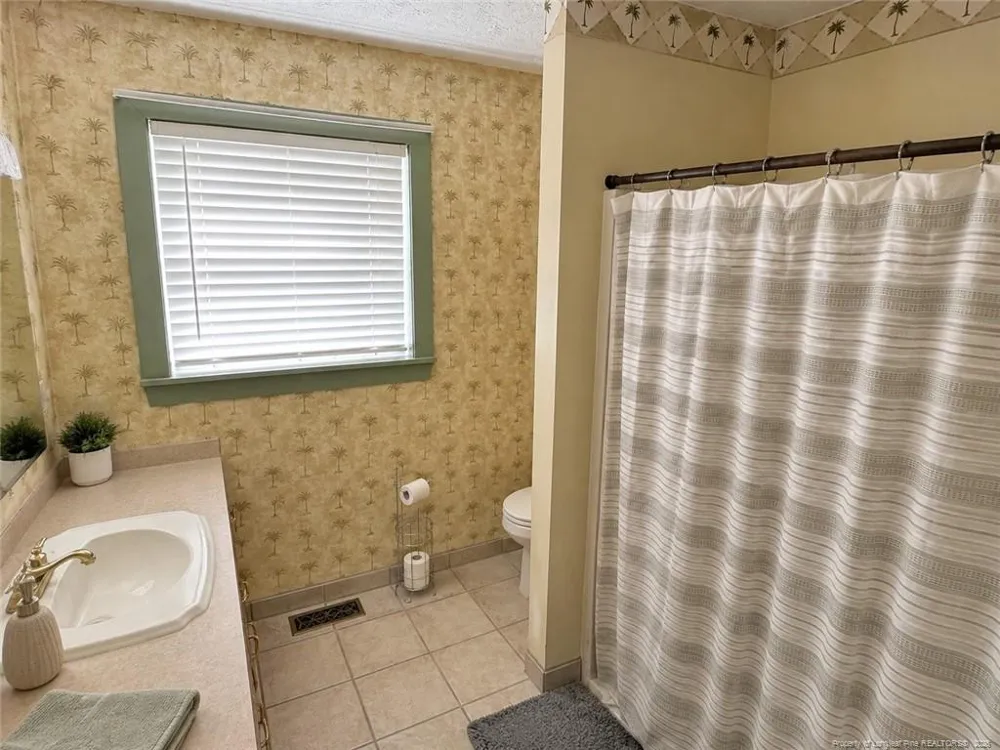 472 Ingle Drive Red Springs, NC 28377