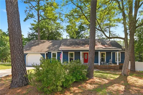 737 Maxine Street