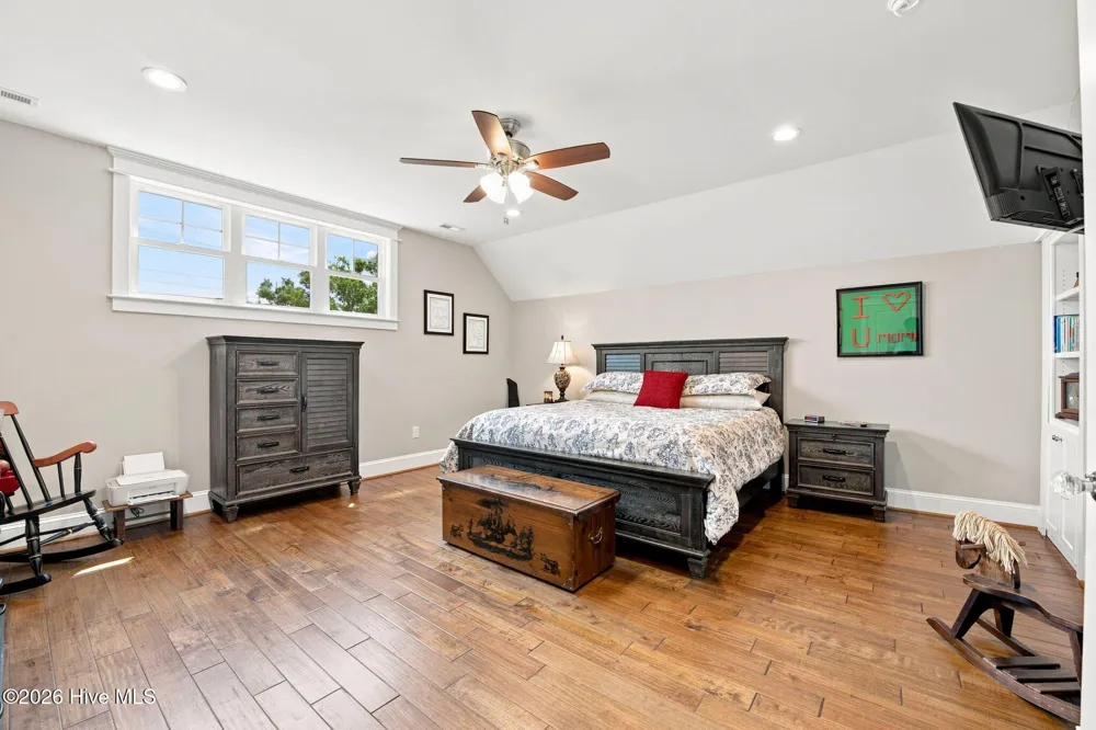 400 South Avenue Oriental, NC 28571
