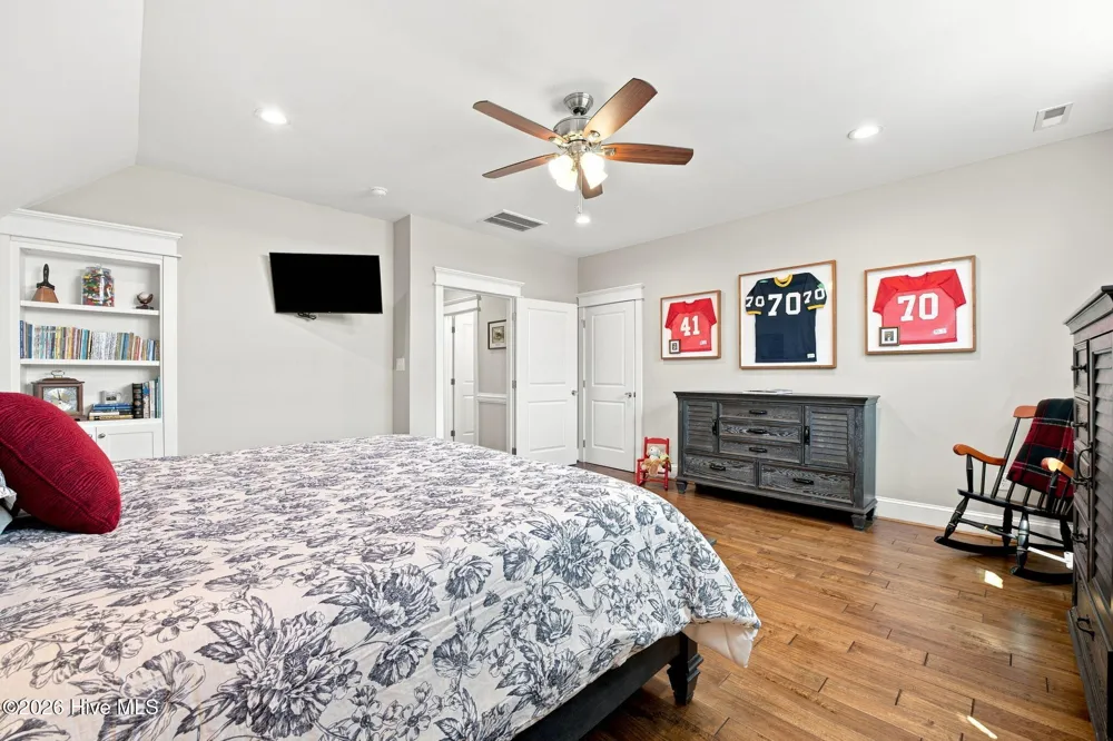 400 South Avenue Oriental, NC 28571