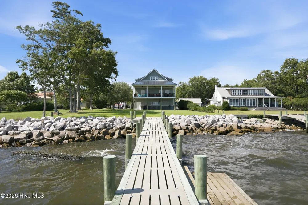 400 South Avenue Oriental, NC 28571
