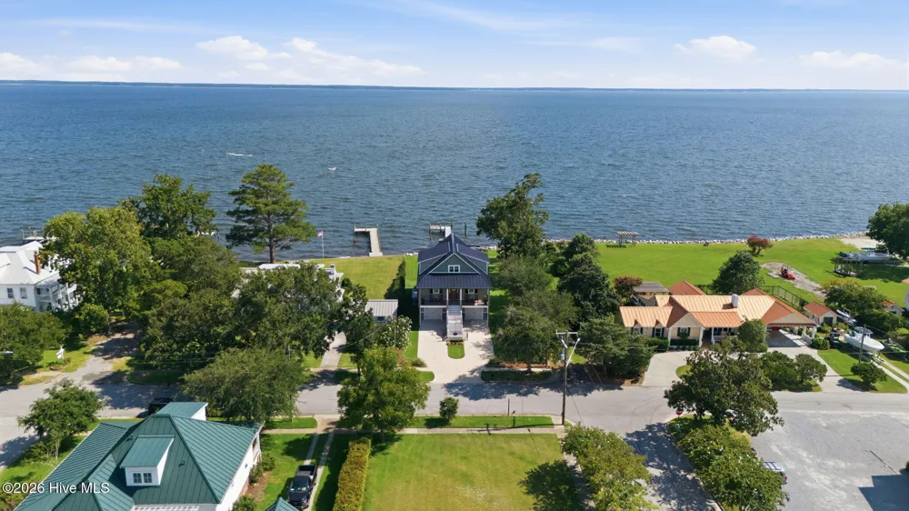 400 South Avenue Oriental, NC 28571