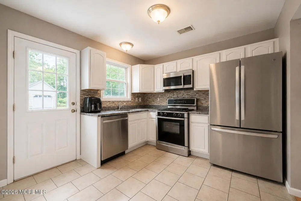 816 Center Street Union Beach, NJ 07735