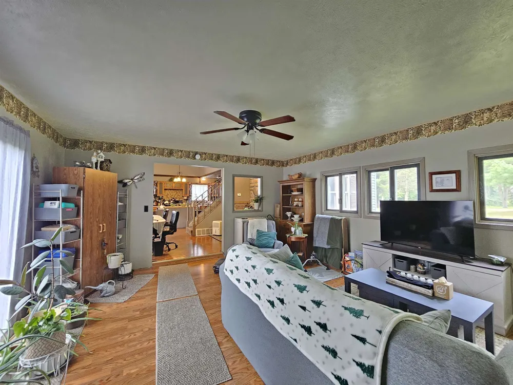 2371 W Rainbow Reeder Township, MI 49657