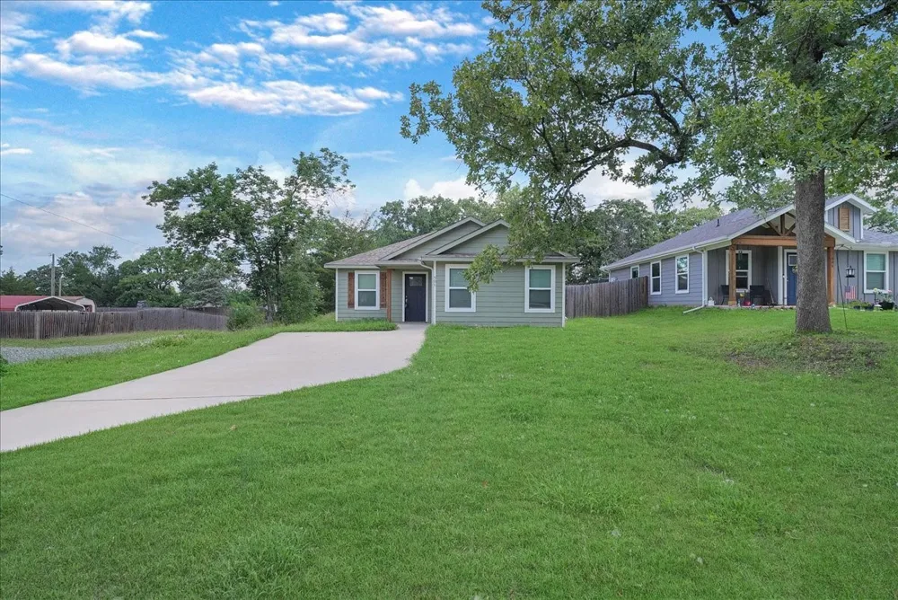501 E Day Street Denison, TX 75021