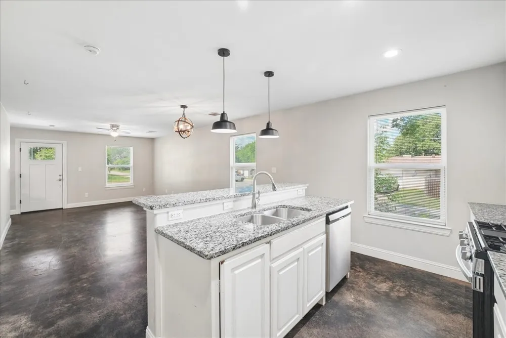 501 E Day Street Denison, TX 75021