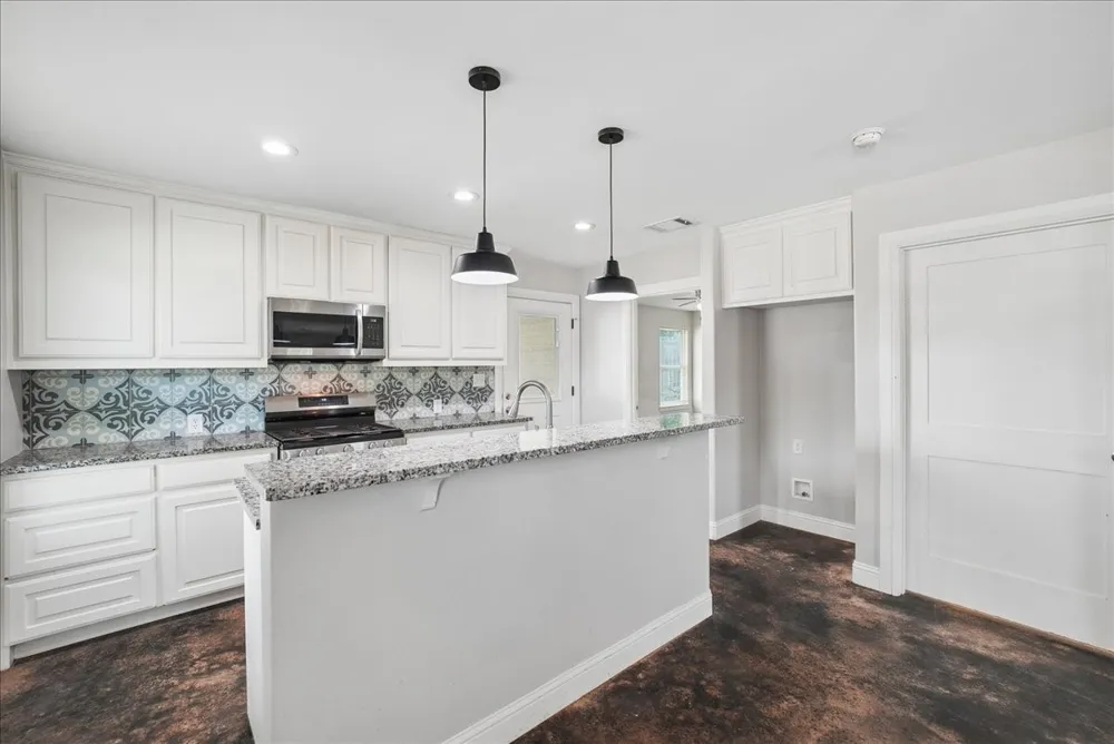 501 E Day Street Denison, TX 75021