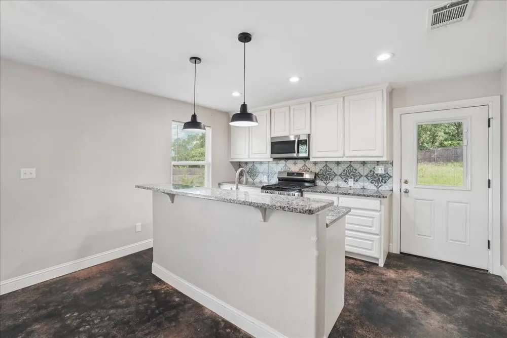 501 E Day Street Denison, TX 75021