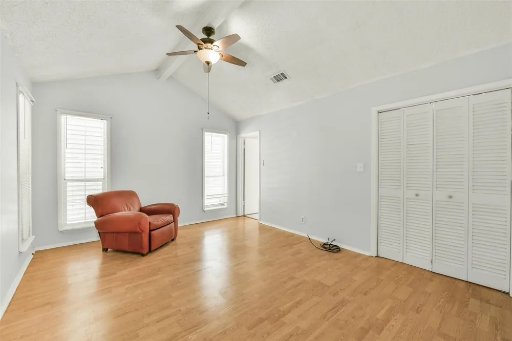 1073 Redfish Street Bayou Vista, TX 77563