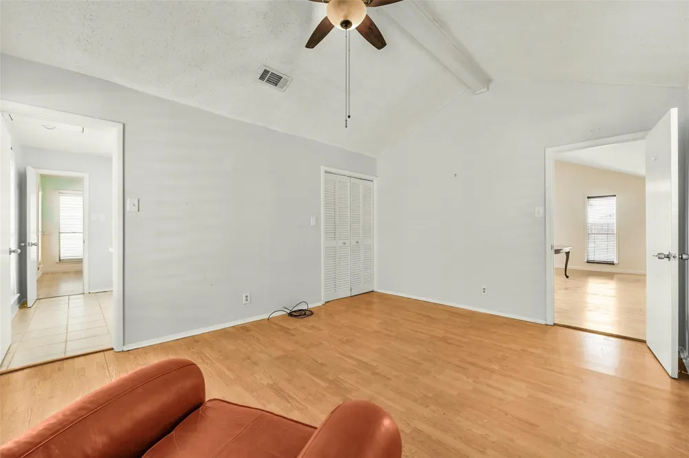 1073 Redfish Street Bayou Vista, TX 77563