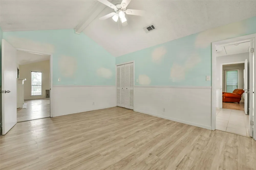 1073 Redfish Street Bayou Vista, TX 77563
