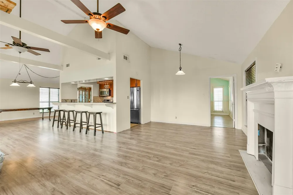 1073 Redfish Street Bayou Vista, TX 77563