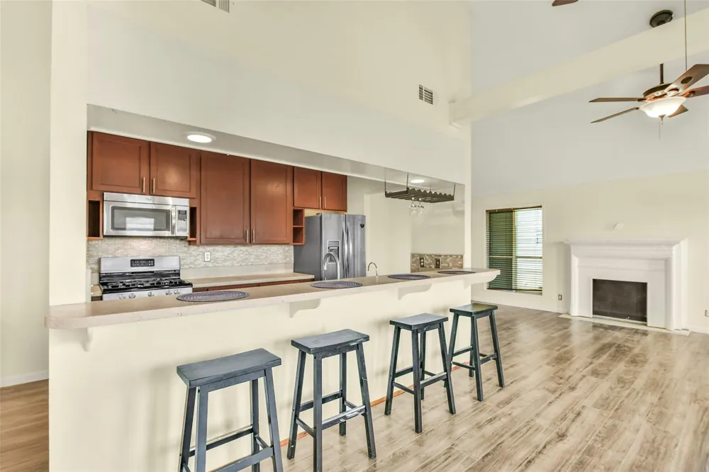 1073 Redfish Street Bayou Vista, TX 77563
