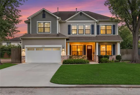 1236 Chamboard Lane