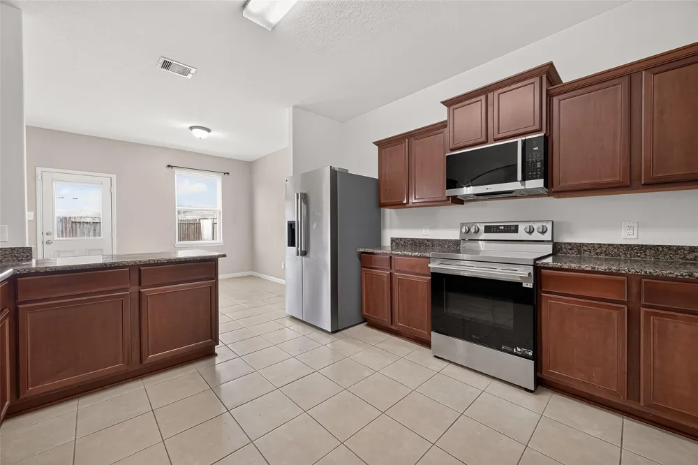 12042 Powderhorn Lane Pinehurst, TX 77362