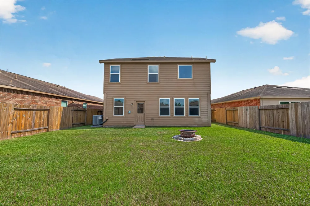 12042 Powderhorn Lane Pinehurst, TX 77362
