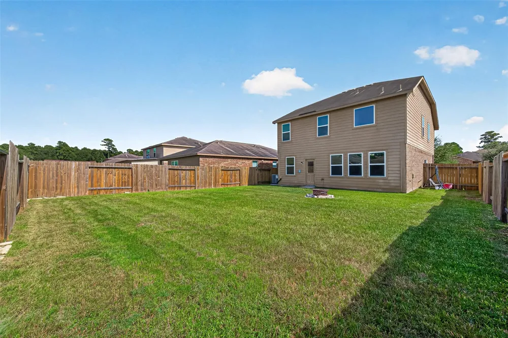 12042 Powderhorn Lane Pinehurst, TX 77362