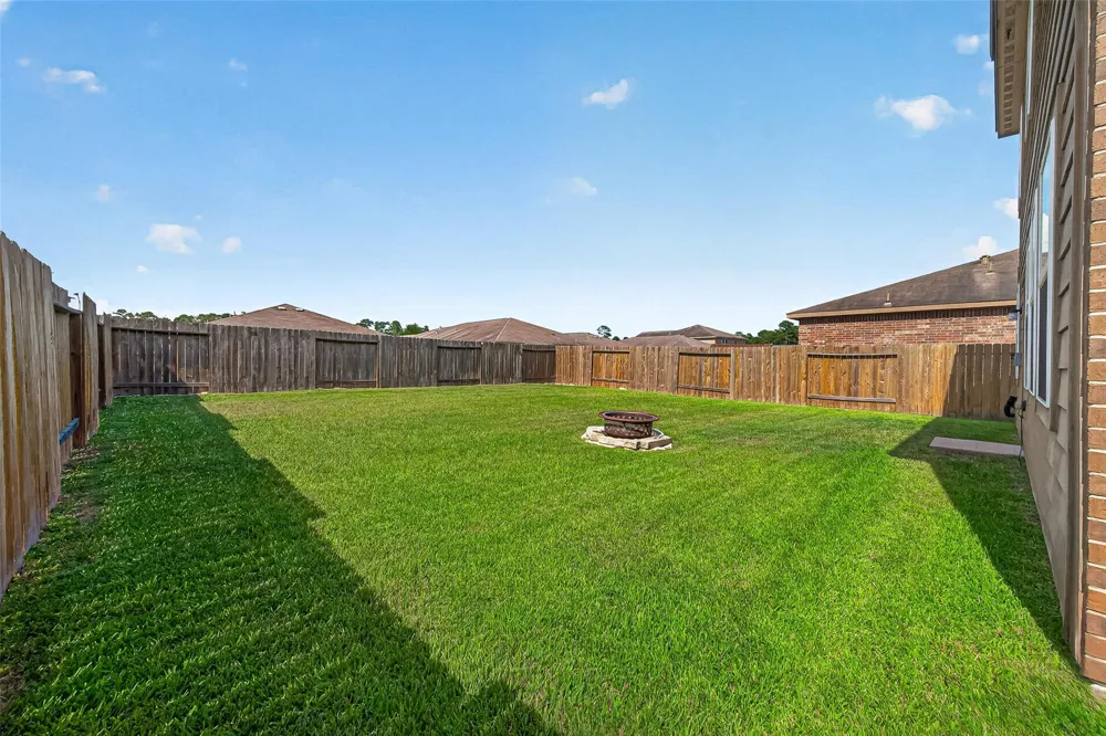 12042 Powderhorn Lane Pinehurst, TX 77362