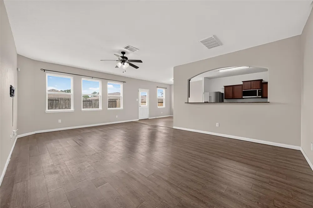 12042 Powderhorn Lane Pinehurst, TX 77362