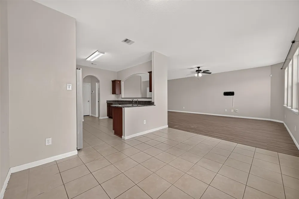 12042 Powderhorn Lane Pinehurst, TX 77362