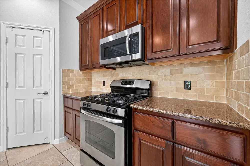 50 Vershire Circle Magnolia, TX 77354
