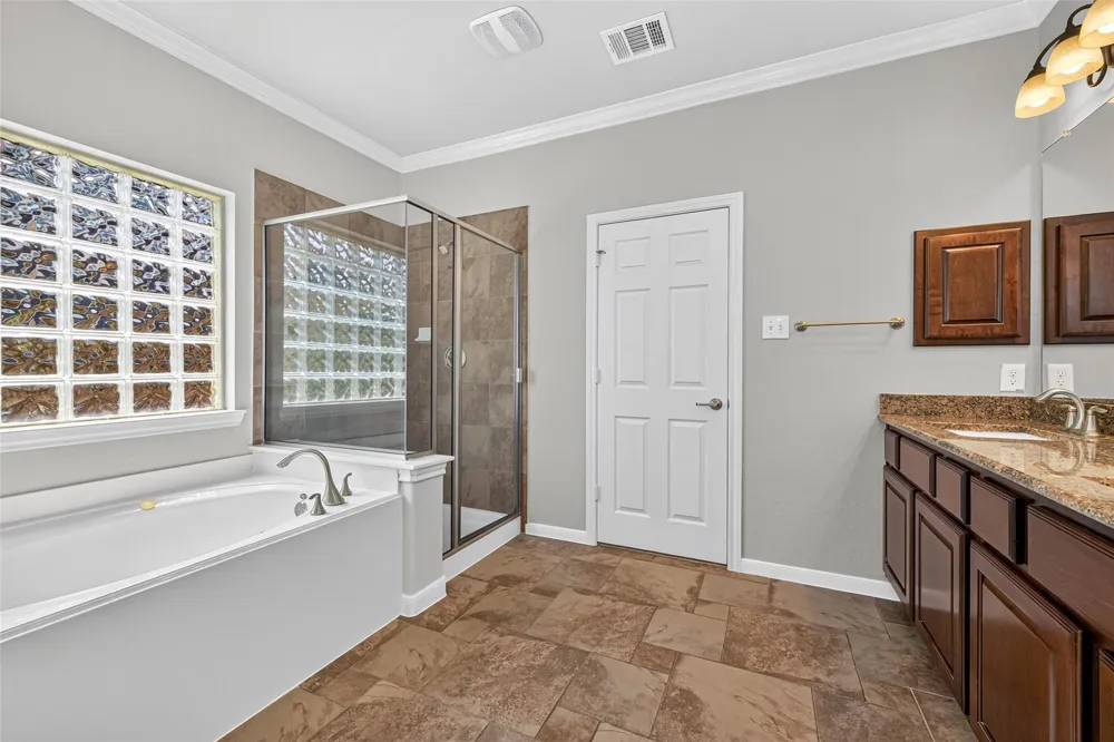 50 Vershire Circle Magnolia, TX 77354