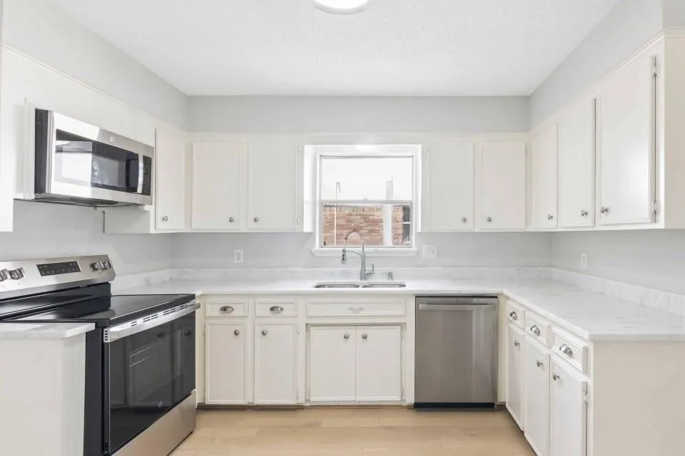 7610 Westwind Lane Houston, TX 77071