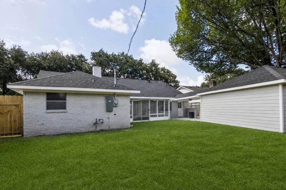 7610 Westwind Lane Houston, TX 77071