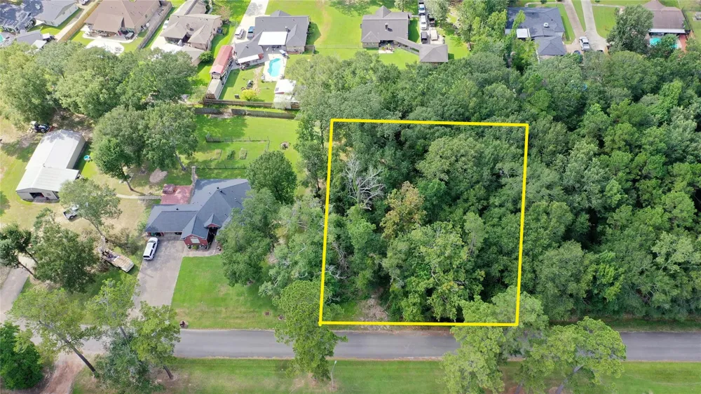 2210 Appian Way New Caney, TX 77357
