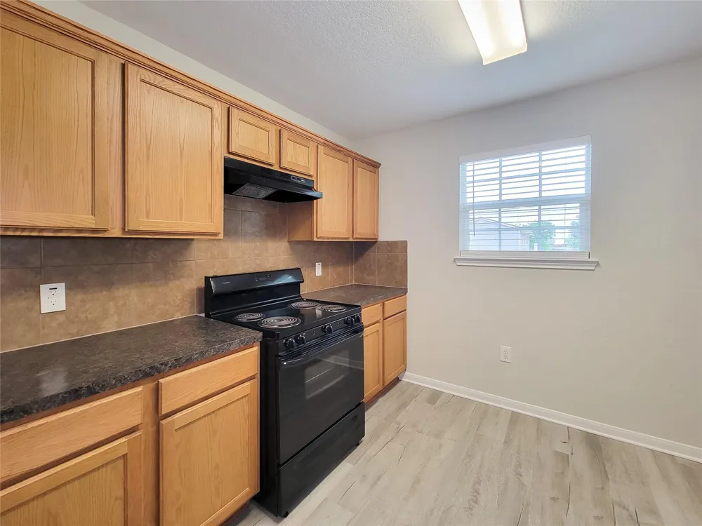 315 20th San Leon, TX 77539
