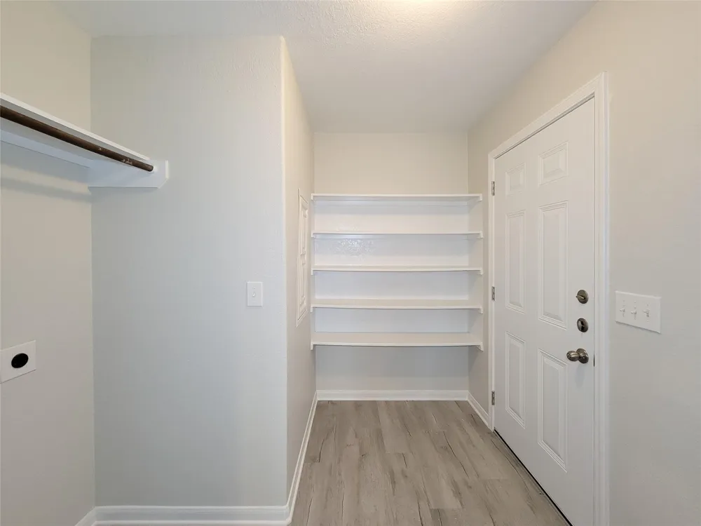 315 20th San Leon, TX 77539