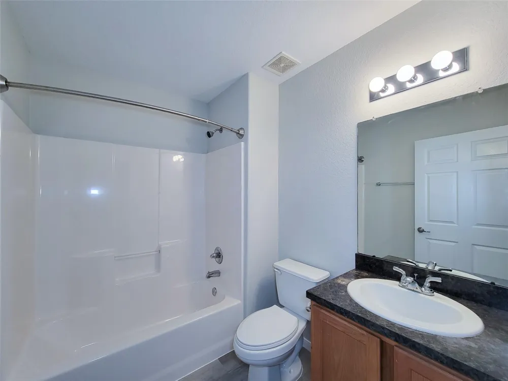 315 20th San Leon, TX 77539