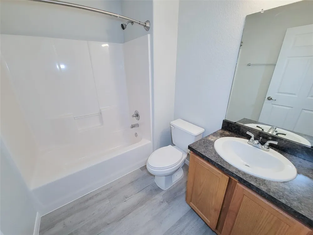 315 20th San Leon, TX 77539