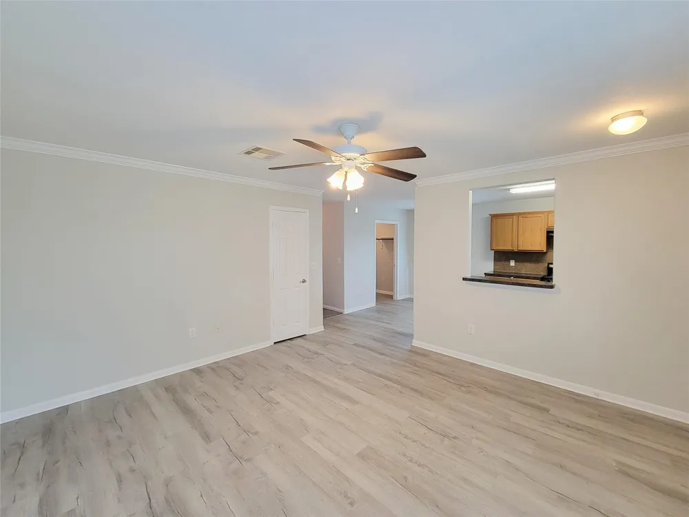 315 20th San Leon, TX 77539
