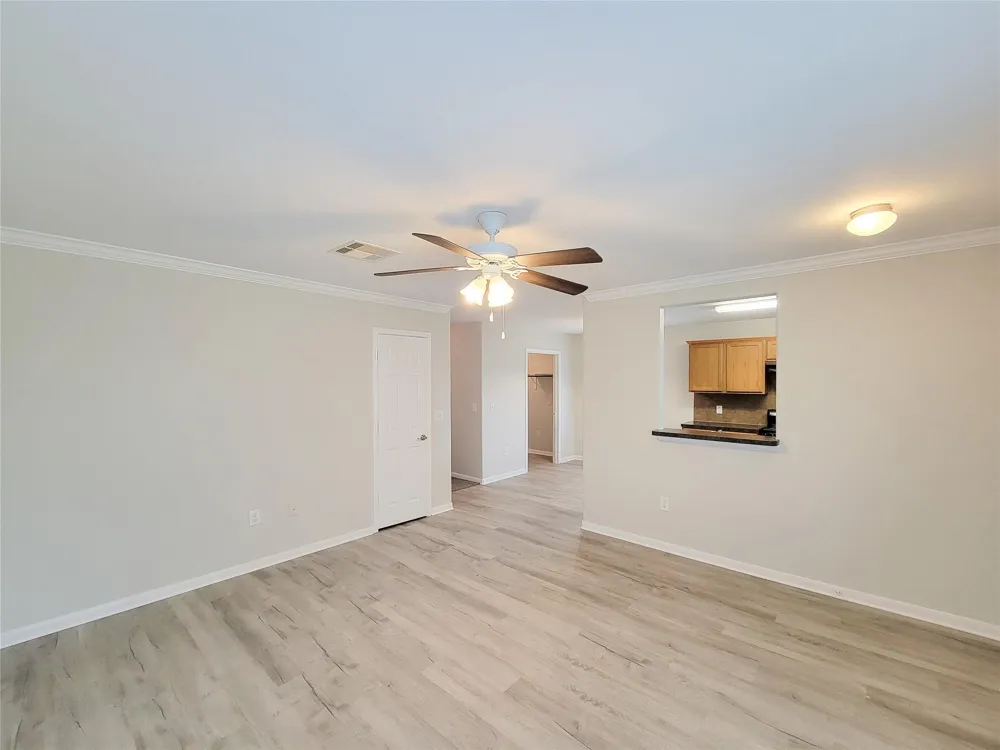 315 20th San Leon, TX 77539