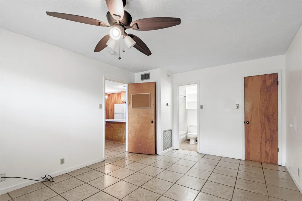 120 Mcadams Lane #G Huntsville, TX 77320
