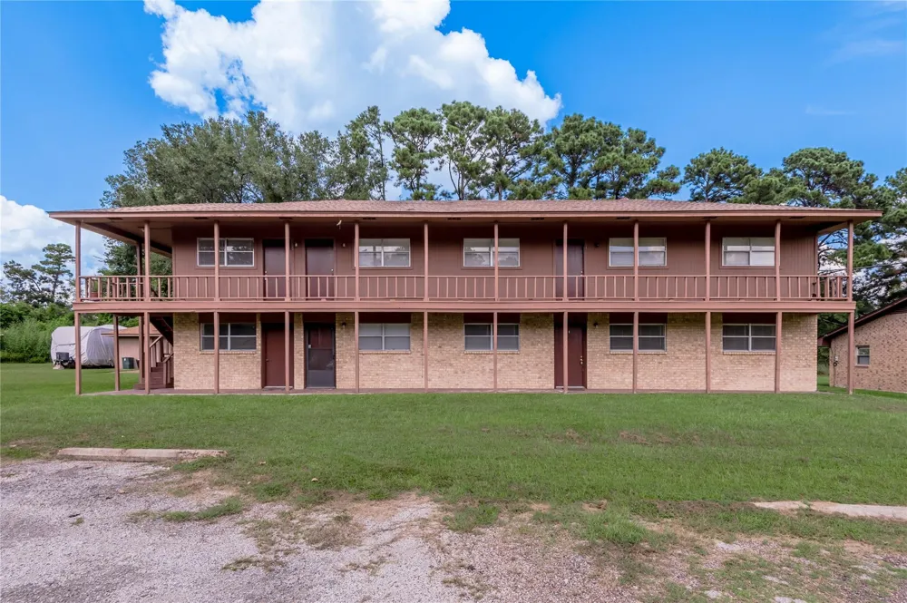 120 Mcadams Lane #G Huntsville, TX 77320