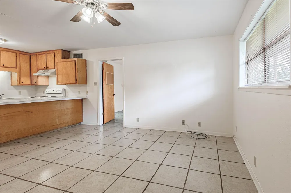 120 Mcadams Lane #G Huntsville, TX 77320