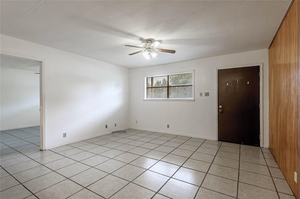 120 Mcadams Lane #G Huntsville, TX 77320