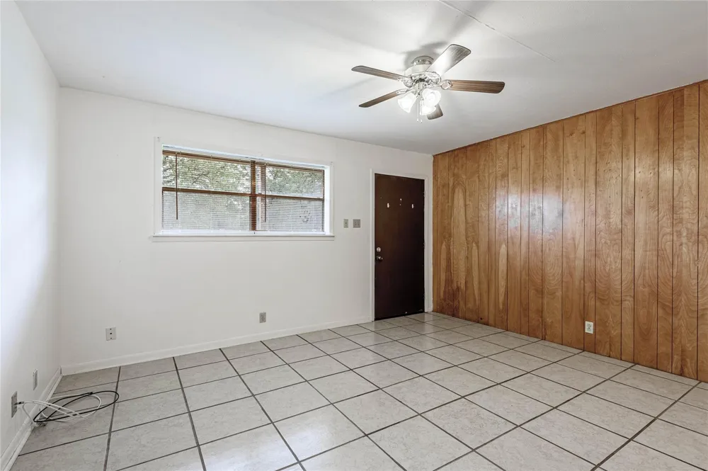 120 Mcadams Lane #G Huntsville, TX 77320