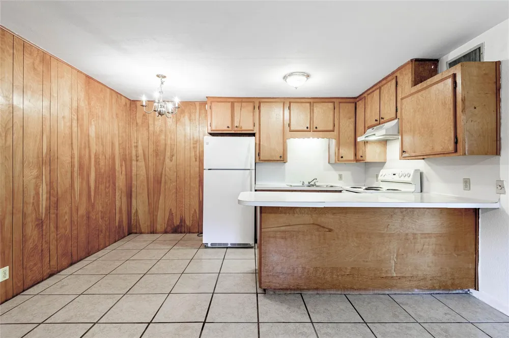 120 Mcadams Lane #G Huntsville, TX 77320