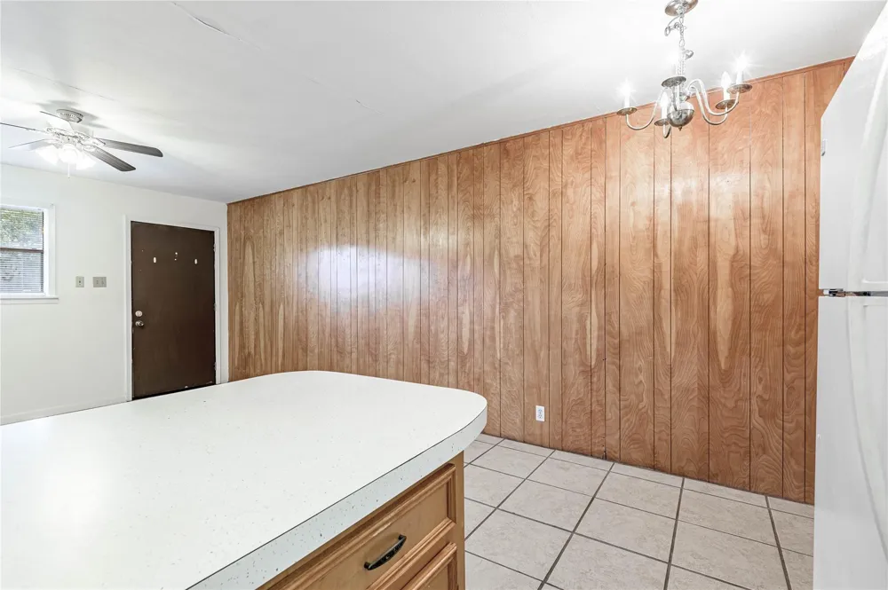 120 Mcadams Lane #G Huntsville, TX 77320