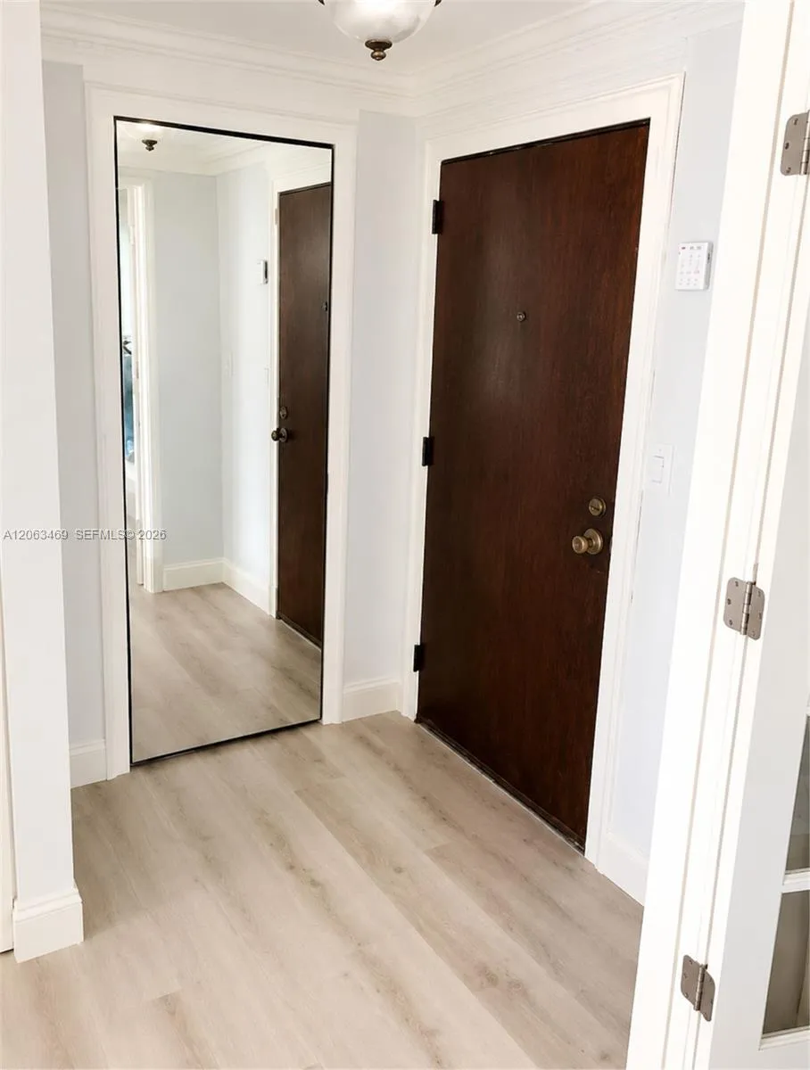 3760 Inverrary Dr #2P Lauderhill, FL 33319