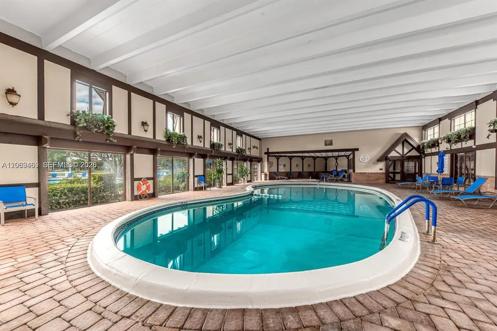 3760 Inverrary Dr #2P Lauderhill, FL 33319