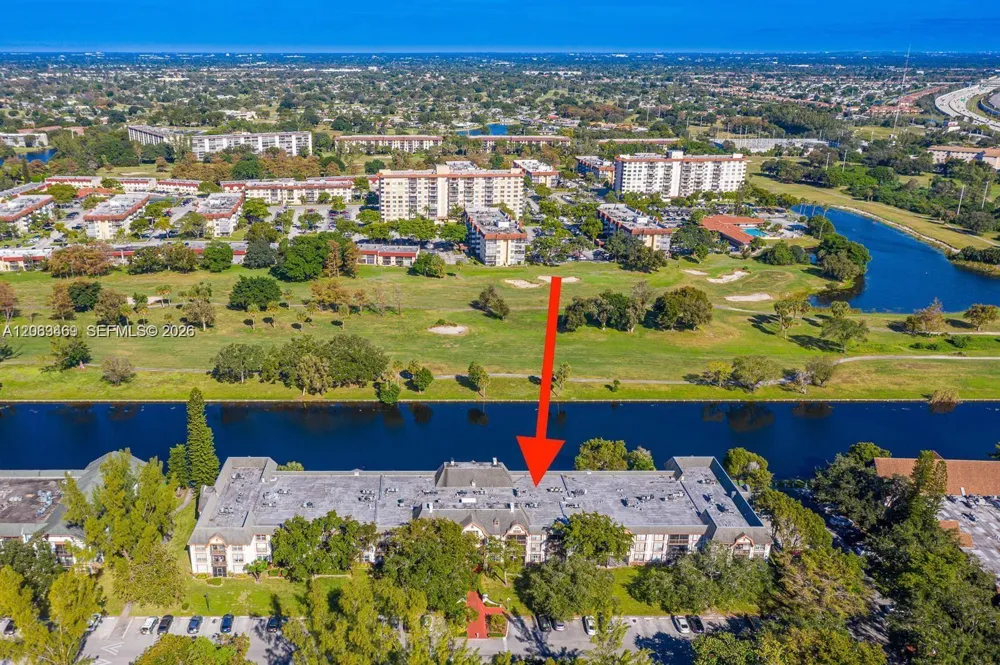3760 Inverrary Dr #2P Lauderhill, FL 33319