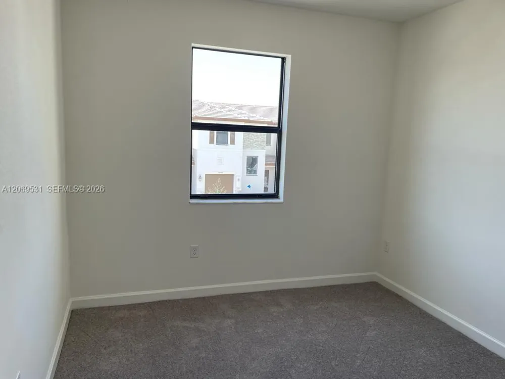 10007 SW 231 Ln Miami, FL 33190