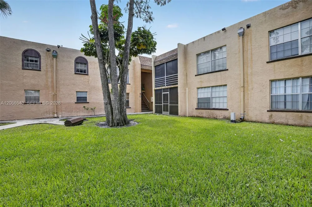 4241 NW 19th St #172 Lauderhill, FL 33313