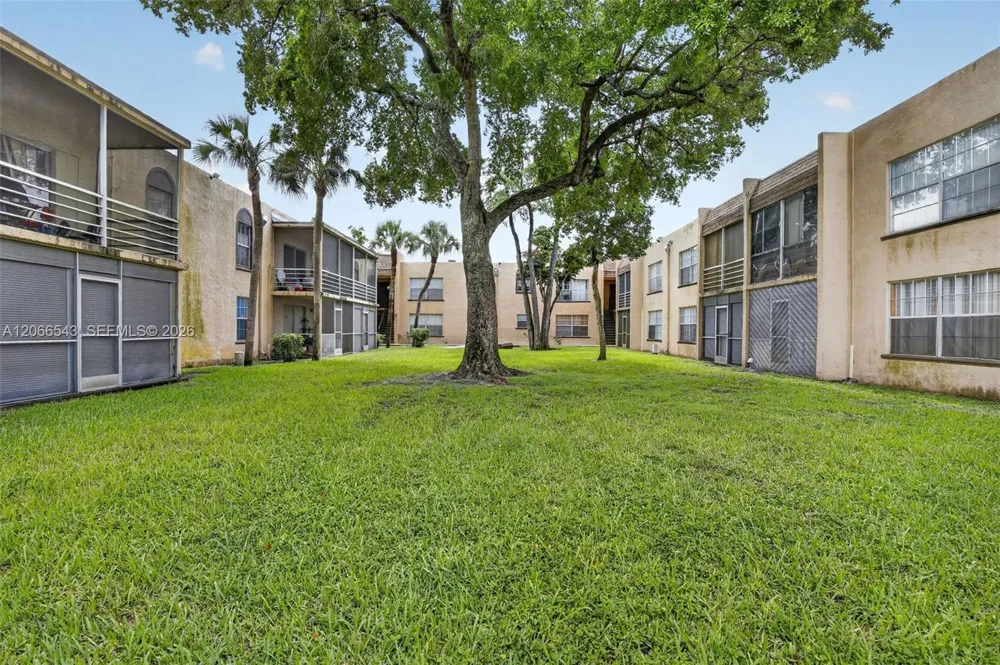 4241 NW 19th St #172 Lauderhill, FL 33313