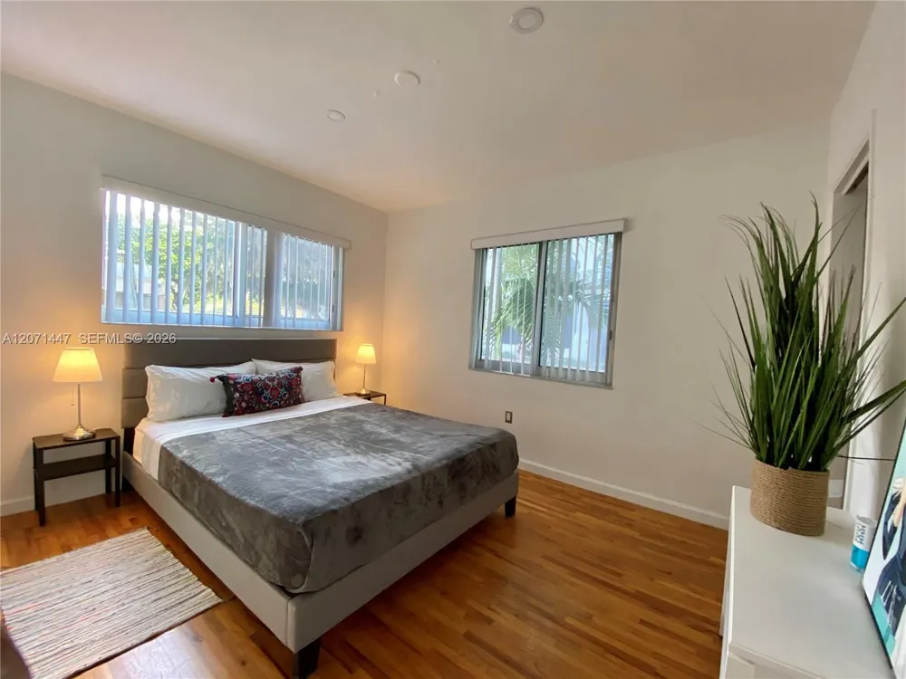 215 Antilla Ave #1 Coral Gables, FL 33134